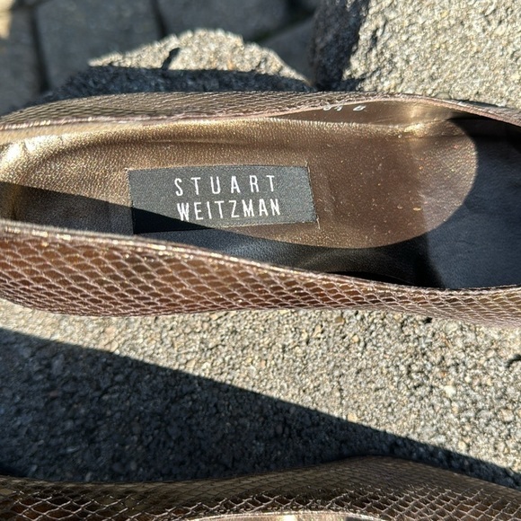 STUART WEITZMAN~BROWN/BRONZE SNAKE SKIN PUMPS~VERY GOOD CONDITION~SIZE 8.5~BR - Picture 6 of 11